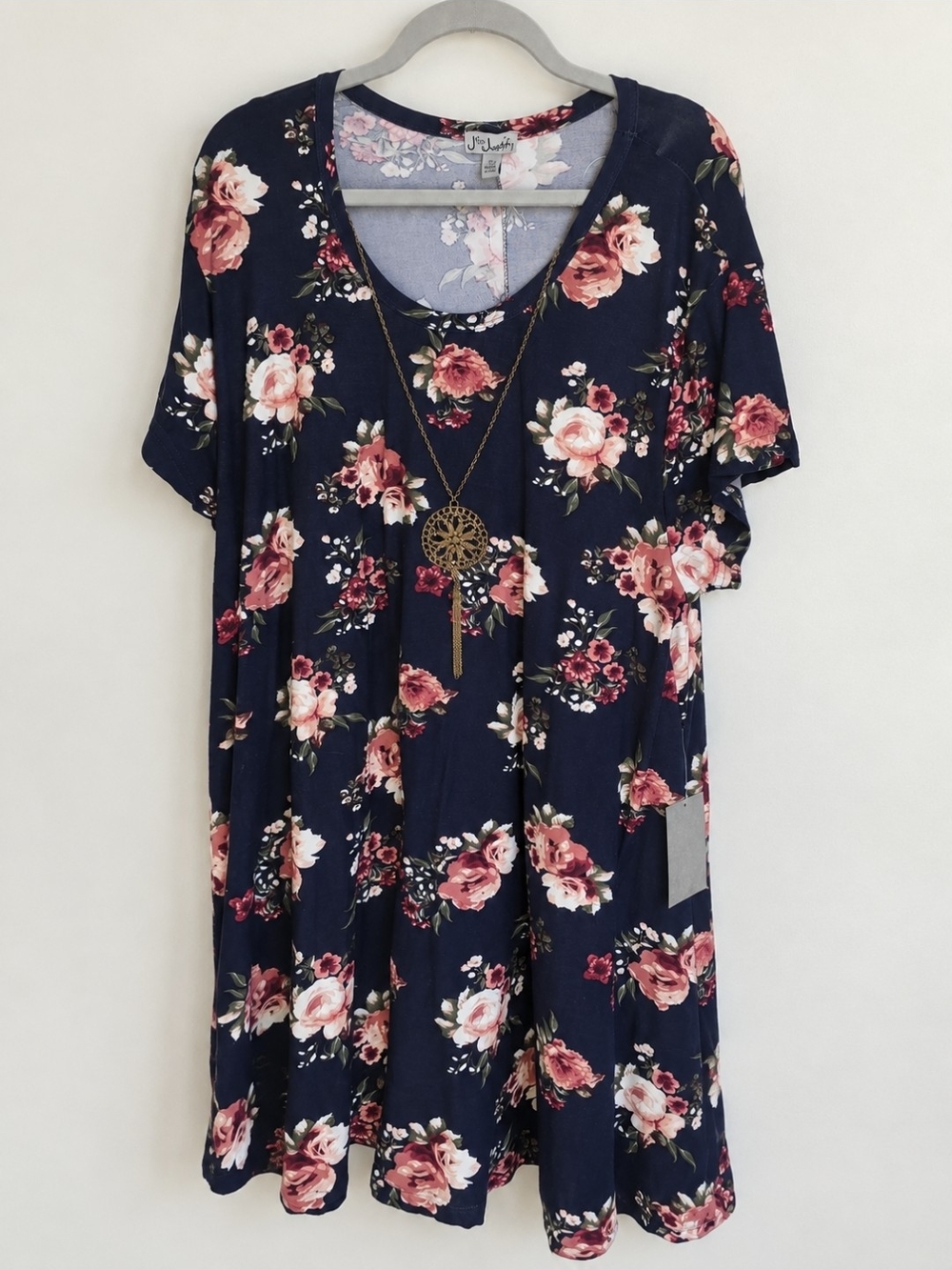 Plus Size 3X Navy Floral Swing Dress NWT With Necklace